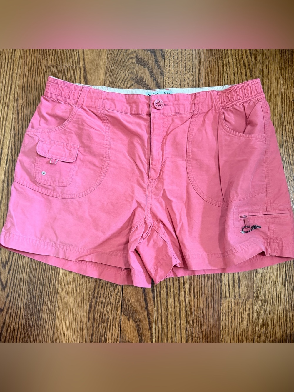Columbia Outdoor Athletic Bubble Gum Pink Shorts Size Medium